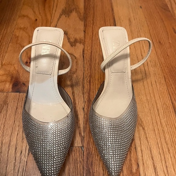Zara Nude Studded Pointed Heels - Picture 1 of 3